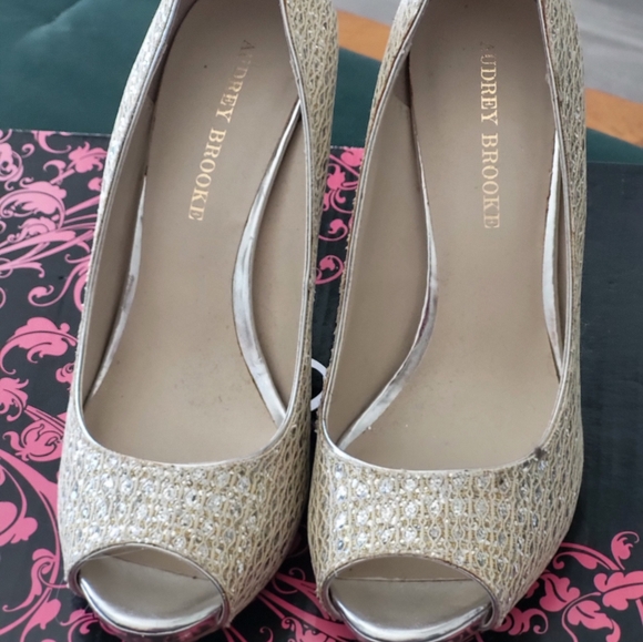 Platform Heels - Picture 3 of 3